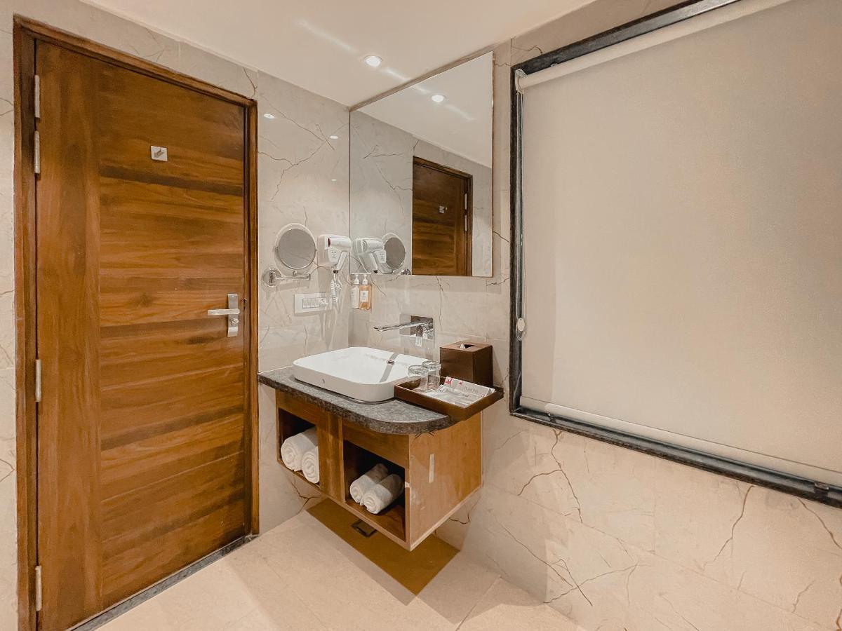 Playotel Premier Vijay Nagar Indore Extérieur photo