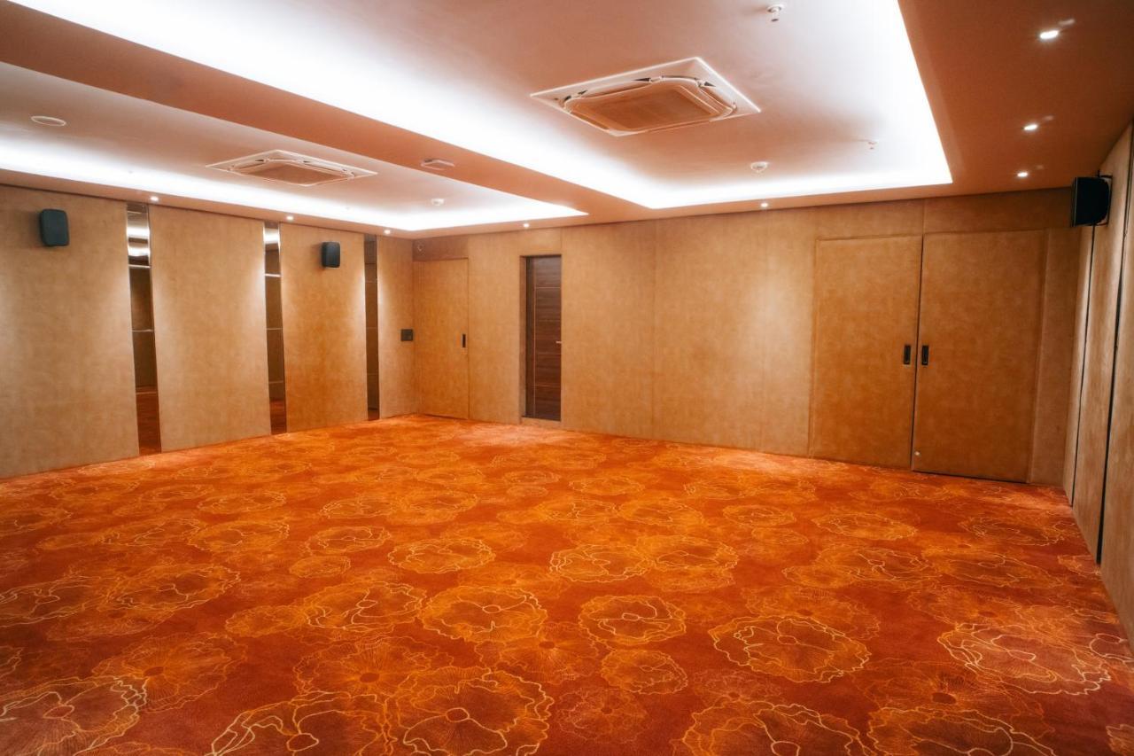 Playotel Premier Vijay Nagar Indore Extérieur photo